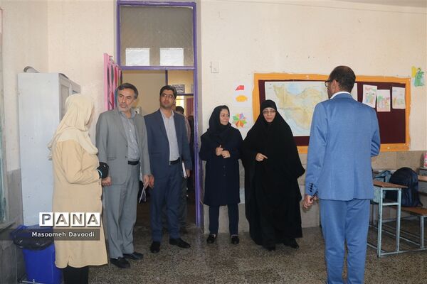 گرامیداشت ۱۳ آبان زنگ استکبار ستیزی در دبستان سعدی