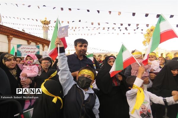اجتماع دانش‌آموزان شیرازی به یاد شهدای حادثه تروریستی حرم شاهچراغ (ع)
