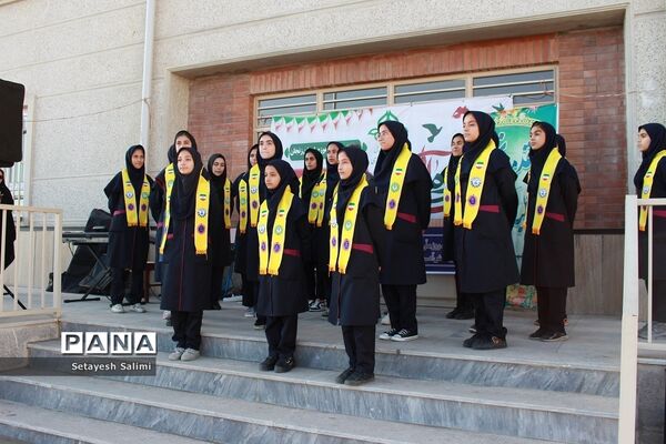 زنگ مبارزه با استکبار جهانی در مدرسه تمام‌تشکیلاتی سردار شهید سلیمانی زنجان