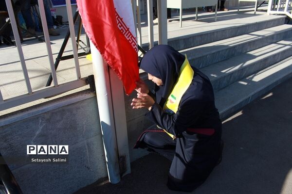 زنگ مبارزه با استکبار جهانی در مدرسه تمام‌تشکیلاتی سردار شهید سلیمانی زنجان