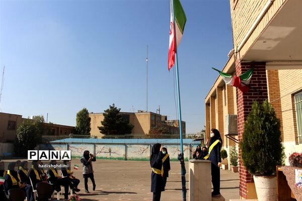 نواخته شدن زنگ استکبارستیزی درمدارس قزوین