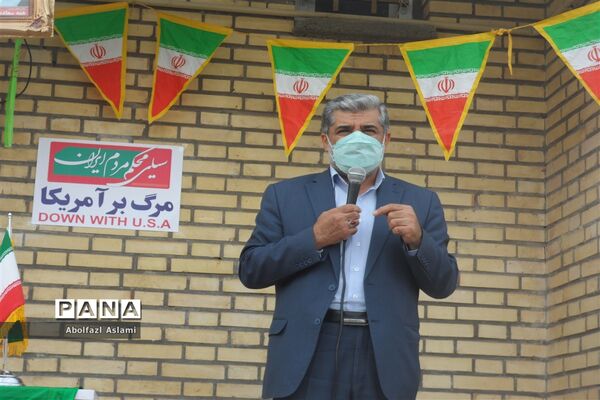 نواخته شدن زنگ استکبارستیزی در آموزشگاه شهید ظهیری در اقلید استان فارس