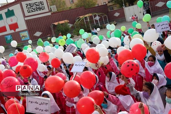 نواخته شدن زنگ استکبار ستیزی در مدارس آباده