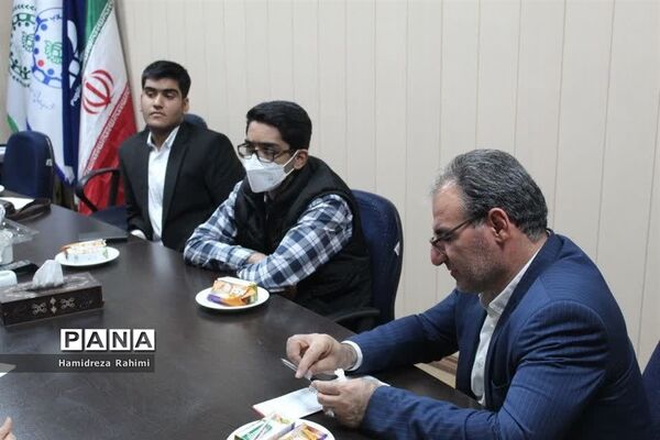 جلسه هماهنگی خبرنگار دانش‌آموزان پانای شهر تهران ویژه 13 آبان