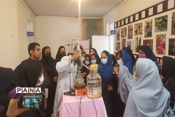 روز آزمایشگاه در پژوهش سرای کاوش  کهریزک
