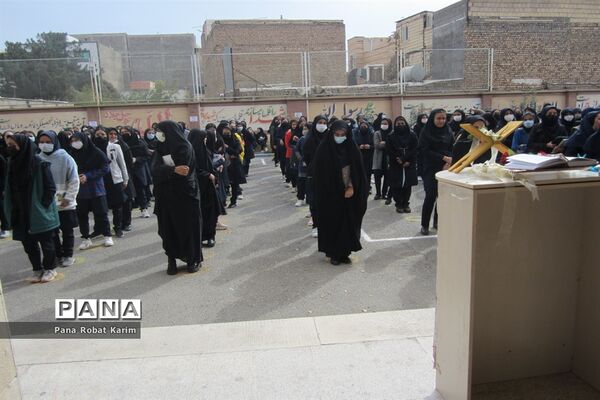 برگزاری مراسم یوم‌الله ۱۳آبان و استکبار‌ستیزی در مدرسه شاهد کوثر رباط کریم