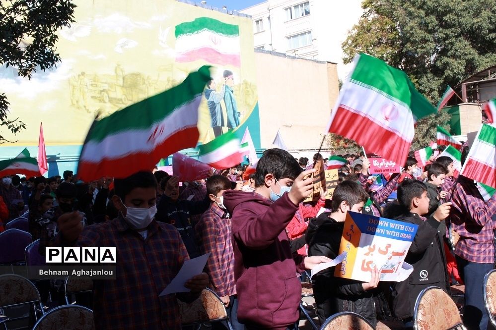 برگزاری میز گفت‌وگو برای دانش‌آموزان با موضوع استکبارستیزی