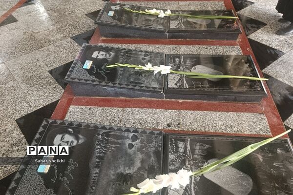 گلباران مزار شهدا در ملارد