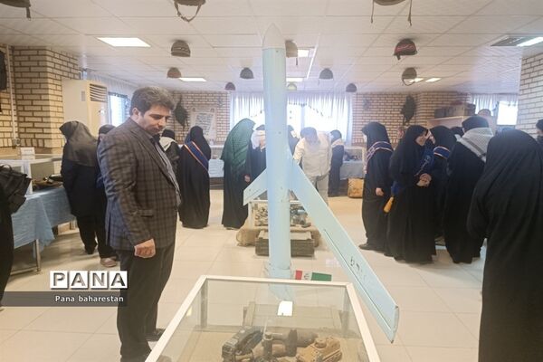 بازدید دانش‌آموزان مدارس ملارد از موزه دفاع مقدس