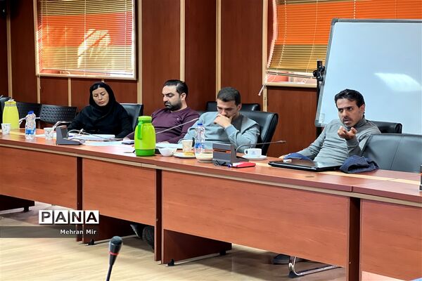 دومین جلسه دوره  جامع تربیت درمانگر راه حل محور