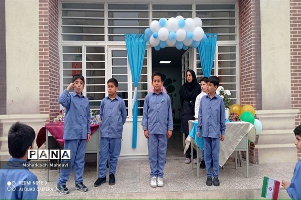 بزرگداشت روز دانش‌آموز در موسسه آموزشی افق پرند