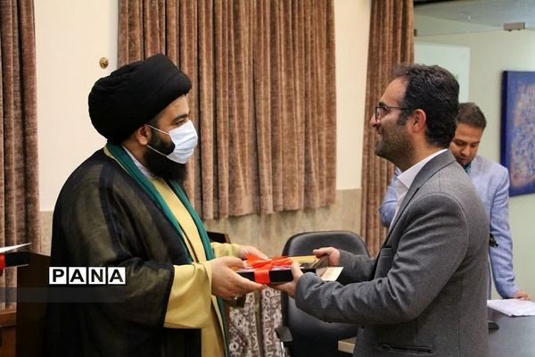 دیدار امام جمعه رودهن با فعالان و‌دانش‌آموزان نخبه بسیجی