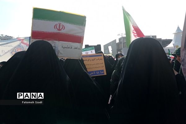 حضور دانش‌آموزان در راهپیمایی روز مبارزه با استکبار جهانی