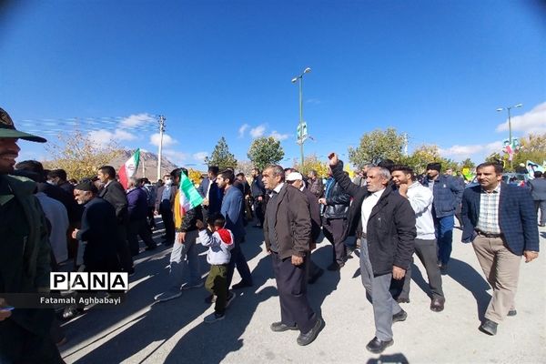 حضور پرشور مردم شهرستان بن در راهپیمایی 13آبان