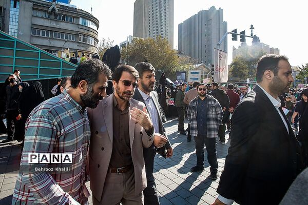 راهپیمایی یوم الله ۱۳ آبان  در تهران