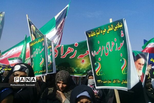 اجتماع باشکوه مردم مشهد در راهپیمایی 13 آبان