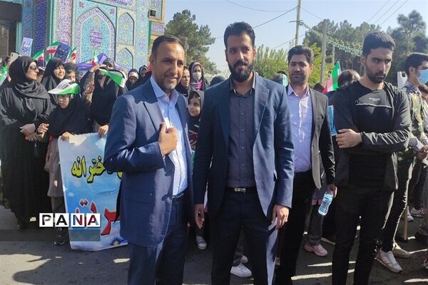 برگزاری راهپیمایی ۱۳ آبان در شهرستان قرچک