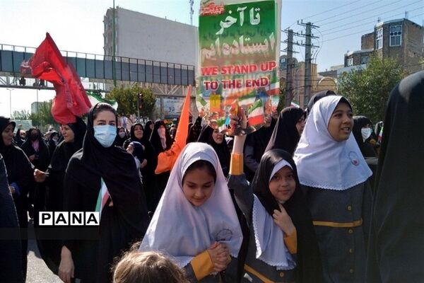 برگزاری راهپیمایی ۱۳ آبان در شهرستان قرچک