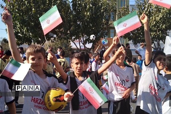 برگزاری راهپیمایی ۱۳ آبان در شهرستان قرچک