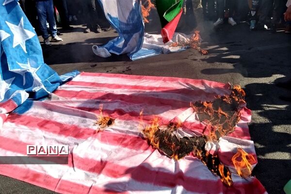 برگزاری راهپیمایی ۱۳ آبان در شهرستان قرچک