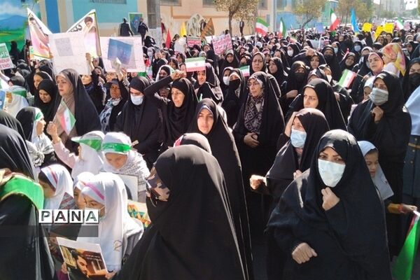 برگزاری راهپیمایی ۱۳ آبان در شهرستان قرچک