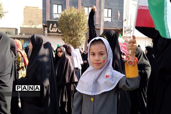 برگزاری راهپیمایی ۱۳ آبان در شهرستان قرچک