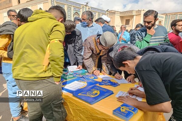 حضور دانش‌آموزان در حماسه باشکوه یوم الله ۱۳ آبان