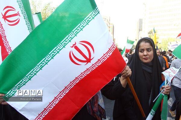 راهپیمایی یوم الله ۱۳ آبان در تهران
