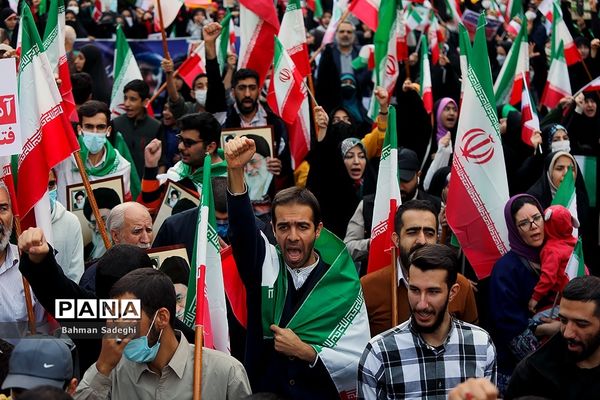 راهپیمایی یوم الله ۱۳ آبان در تهران