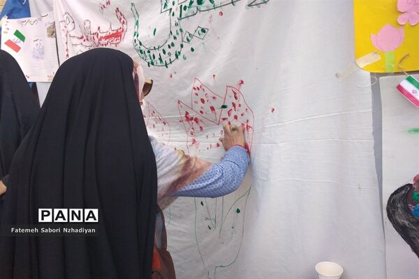 برپایی موکب سازمان دانش‌آموزی ناحیه ۳ در حرم مطهر شاهچراغ (ع)