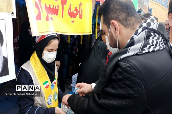 برپایی موکب سازمان دانش‌آموزی ناحیه ۳ در حرم مطهر شاهچراغ (ع)