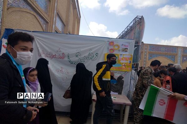 برپایی موکب سازمان دانش‌آموزی ناحیه ۳ در حرم مطهر شاهچراغ (ع)