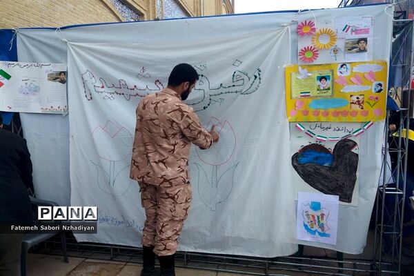 برپایی موکب سازمان دانش‌آموزی ناحیه ۳ در حرم مطهر شاهچراغ (ع)