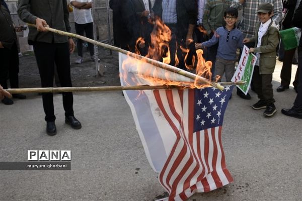 راهپیمایی روز دانش‌آموز در بهنمیر