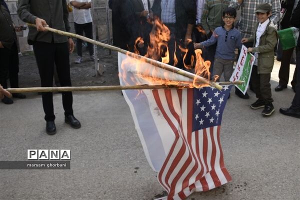 راهپیمایی روز دانش‌آموز در بهنمیر