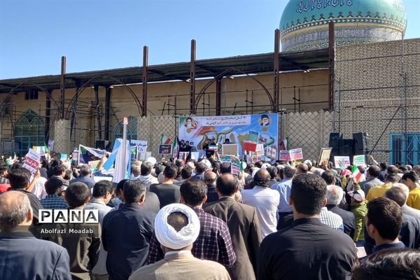 حماسه حضور پرشور مردم کاشمر در راهپیمایی یوم الله ۱۳ آبان