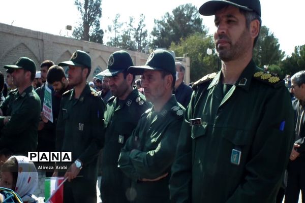 حماسه حضور پرشور مردم کاشمر در راهپیمایی یوم الله ۱۳ آبان