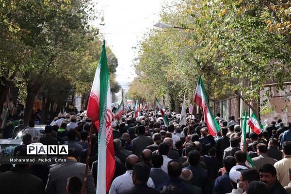 حضور با شکوه مردم آباده در راهپیمایی 13 آبان