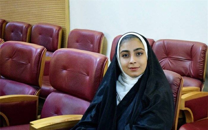 یک دانش آموز باید تلاشگر، جویای علم، با انگیزه و آگاه باشد