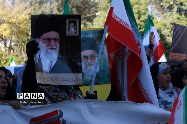 راهپیمایی 13 آبان در زنجان