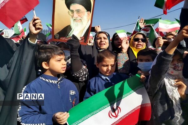 راهپیمایی یوم الله ۱۳ آبان روز مبارزه با استکبار ستیزی در البرز