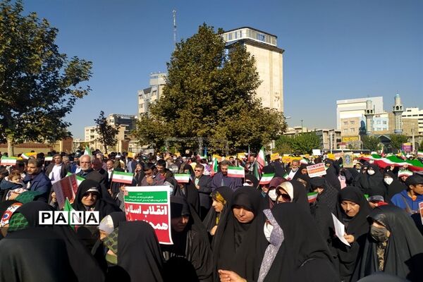 راهپیمایی یوم الله ۱۳ آبان روز مبارزه با استکبار ستیزی در البرز