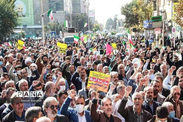 برگزاری راهپیمایی یوم الله ۱۳ آبان در شهرستان ساوجبلاغ