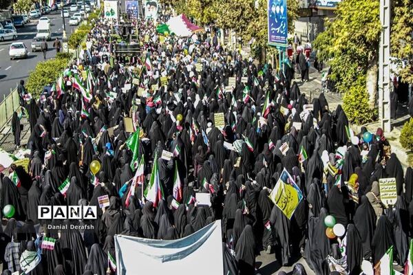 برگزاری راهپیمایی یوم الله ۱۳ آبان در شهرستان ساوجبلاغ