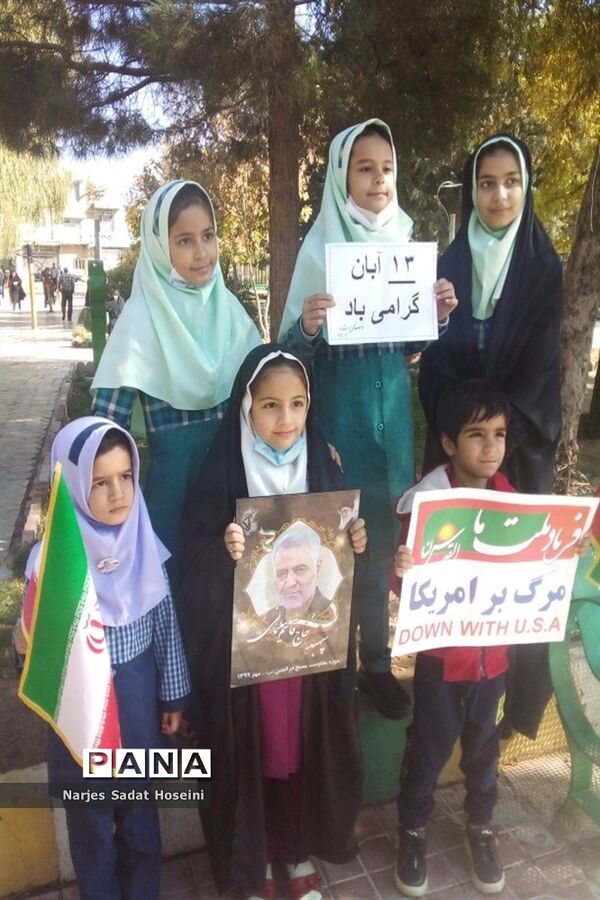 حضور پرشور دانش‌آموزان شهرستان اقلید در راهپیمایی روز عزت آفرینی