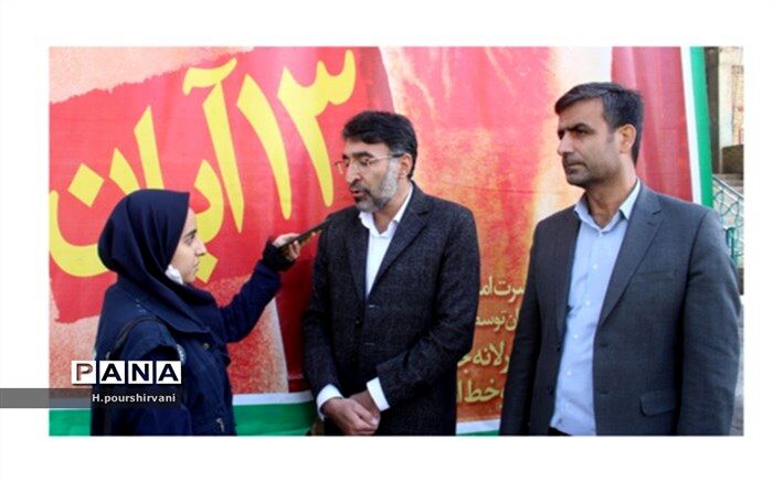 خلق این حماسه بزرگ را به دانش آموزان تبریک می گوییم