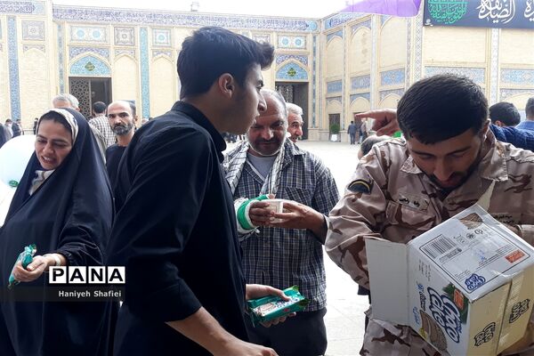 حضور کوکان و نوجوانان در غرفه بسیج دانش‌آموزی ناحیه یک شیراز