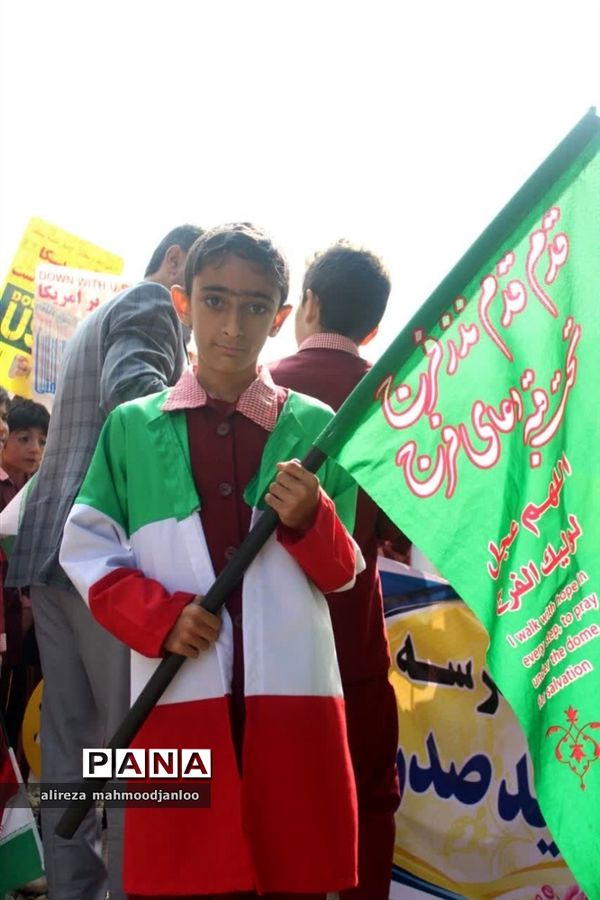 راهپیمایی روز دانش‌آموز در گلوگاه