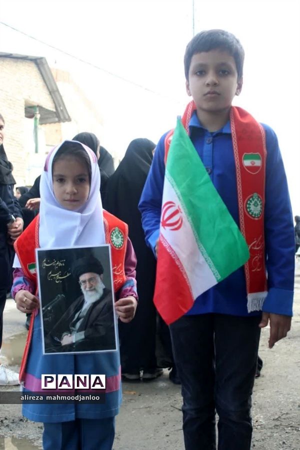 راهپیمایی روز دانش‌آموز در گلوگاه