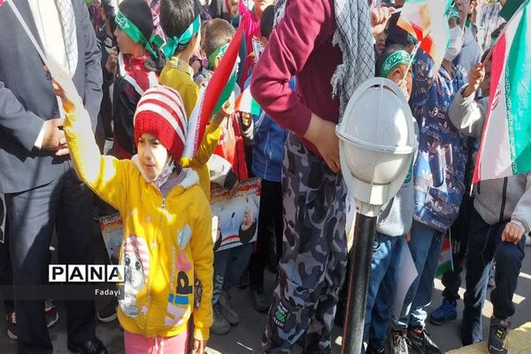 راهپیمایی 13 آبان در شهر اردستان